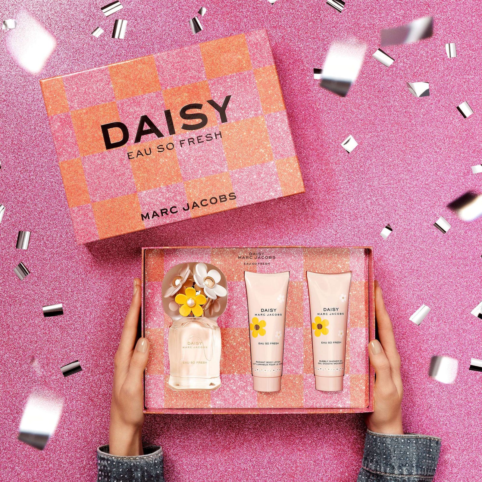 Marc Jacobs Daisy Eau So Fresh Eau de Toilette Spray 75ml Gift Set
