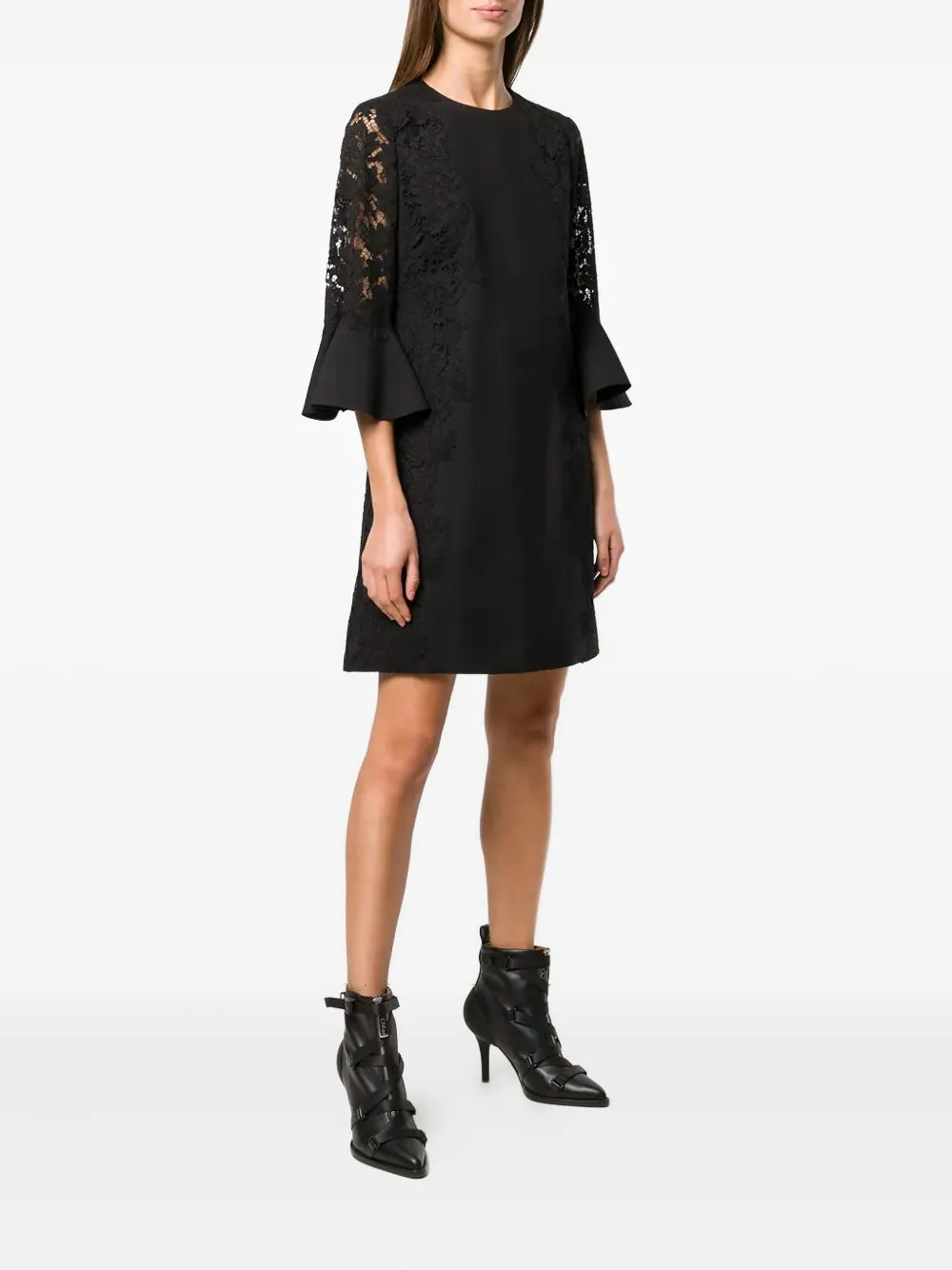 lace-detail dress