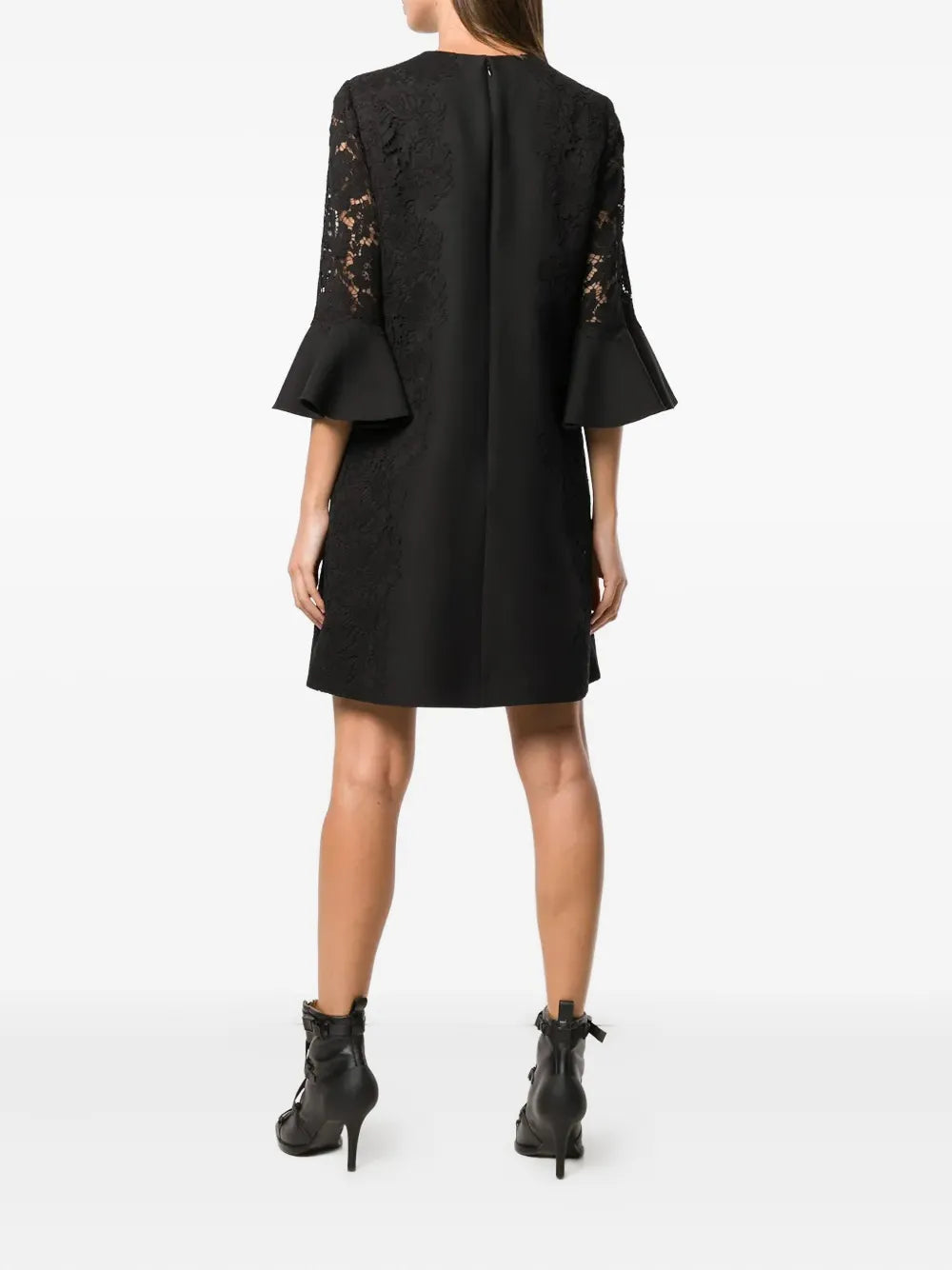 lace-detail dress