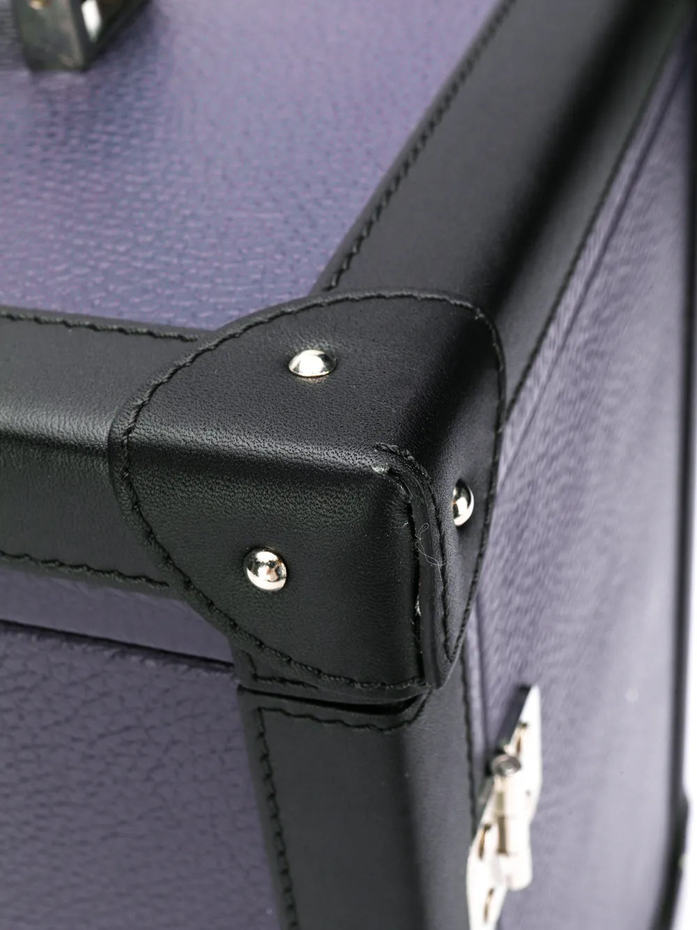 Deluxe accessory trunk