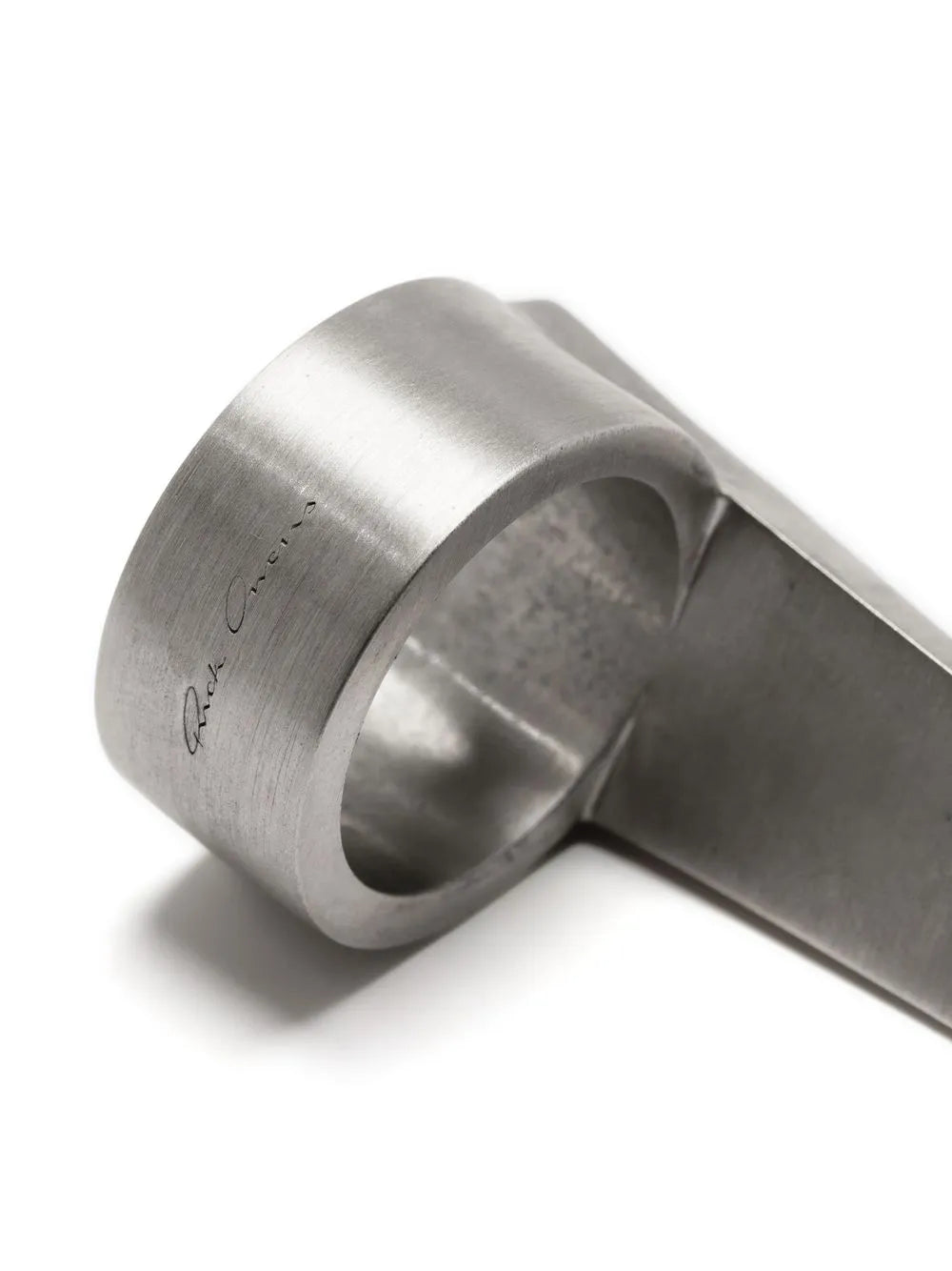 Trunk silver-tone ring