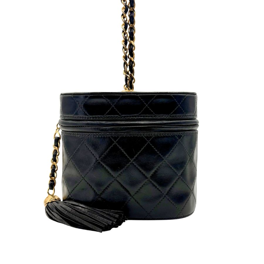 CS069 - CHANEL Vintage Black Lambskin Tassel Bucket Bag