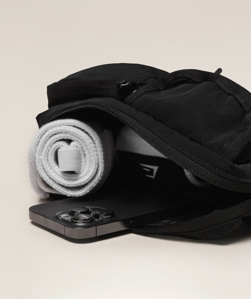 Women's Gymshark Pleat Sling Bag Black