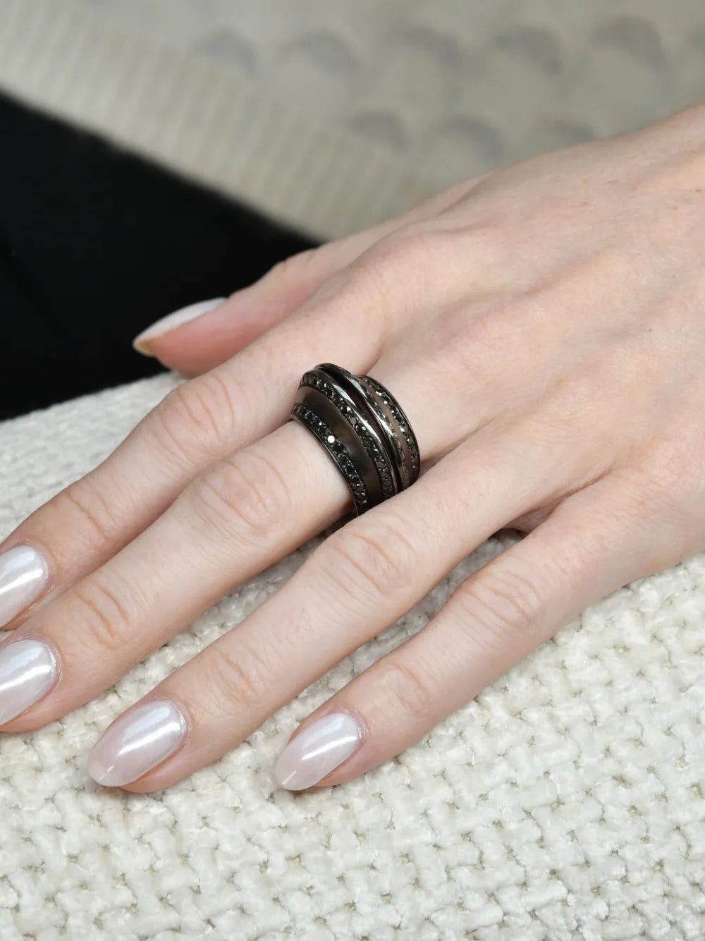 18kt black gold Spira diamond ring