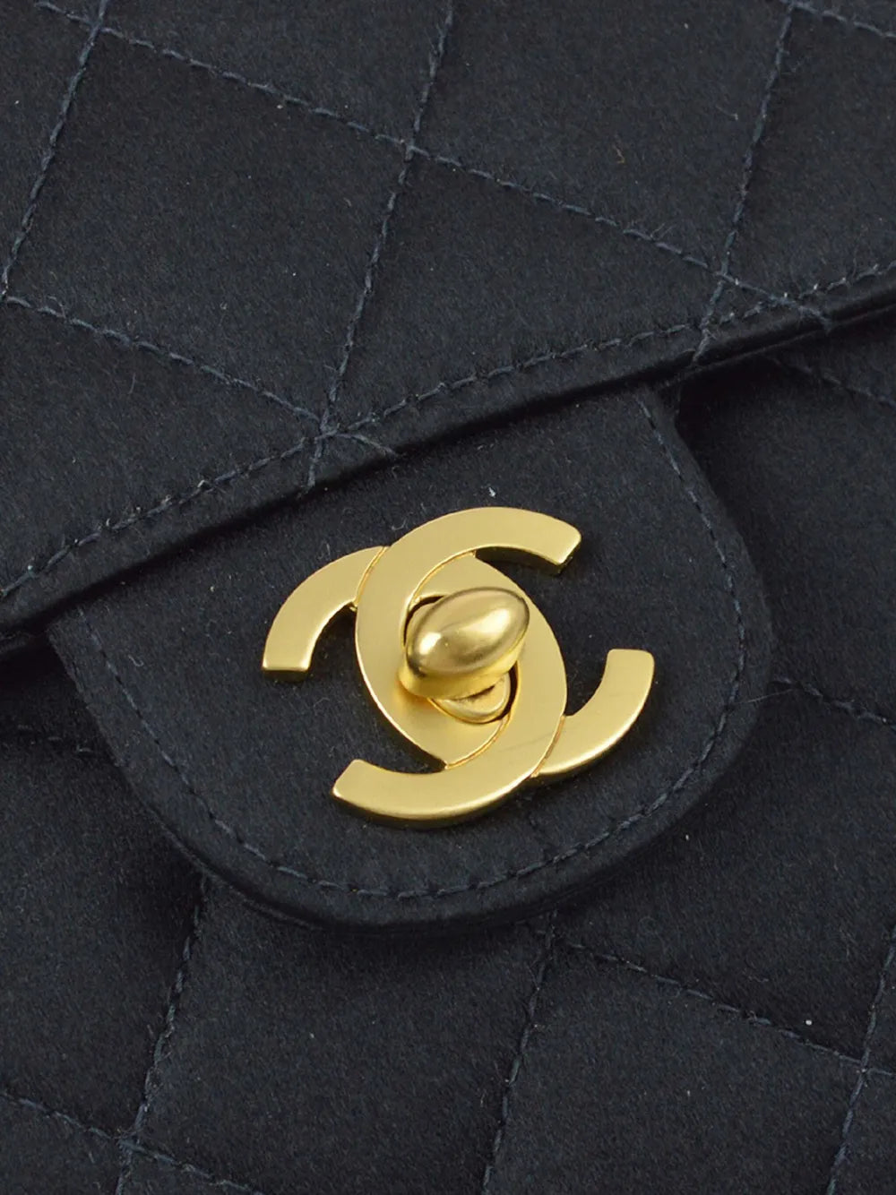 2000 mini square Classic Flap shoulder bag