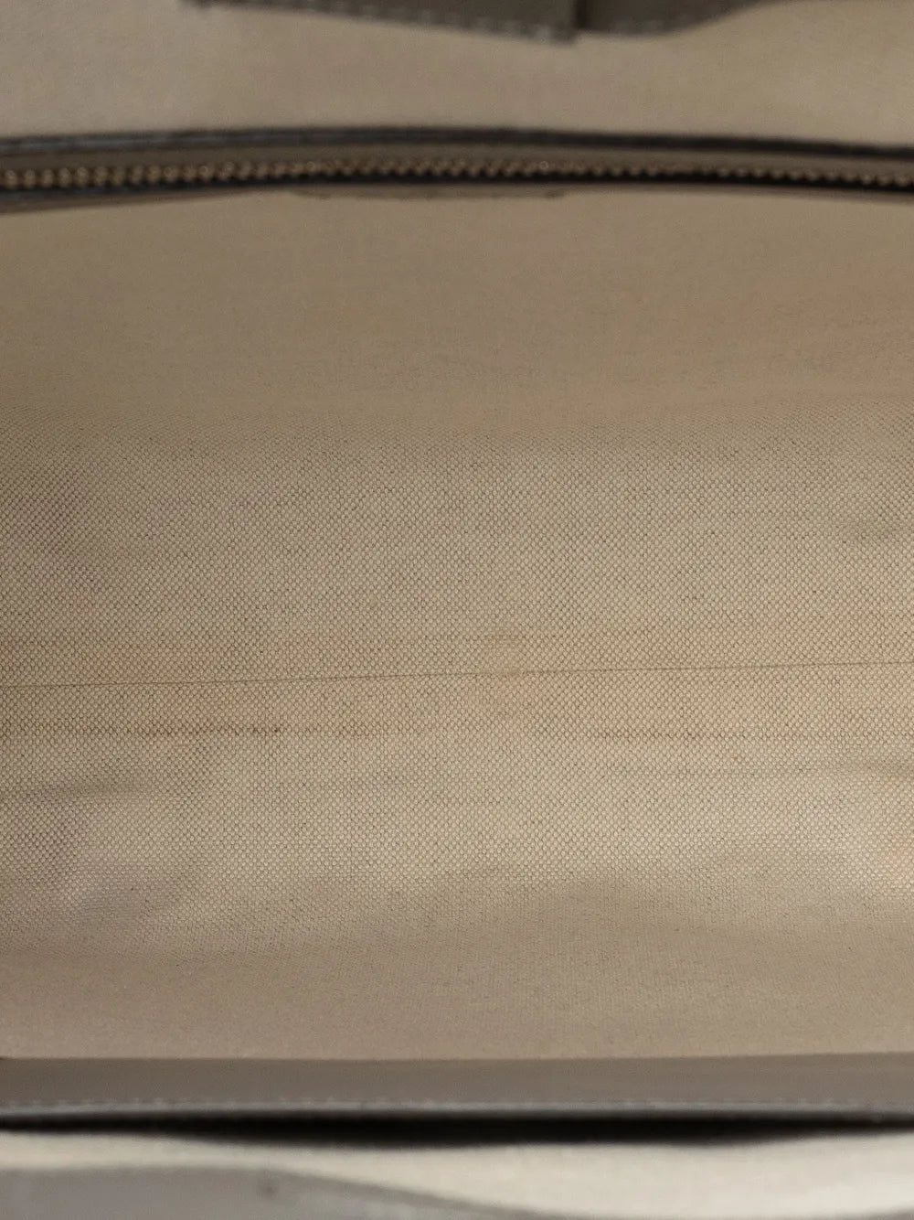 2016-2023 GG Embossed Leather Vertical tote bag