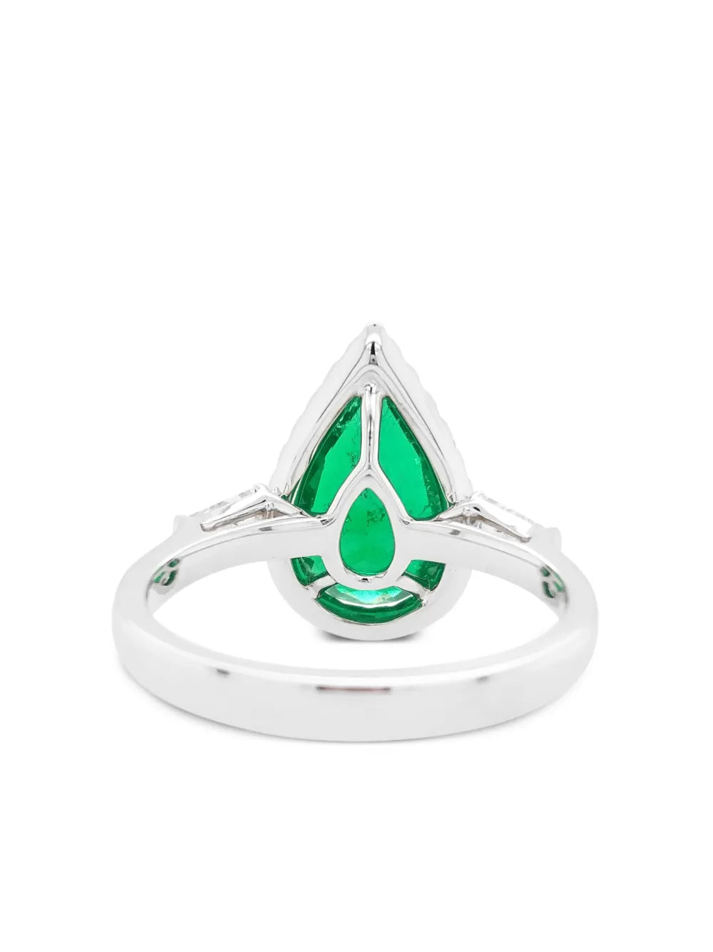 18k white gold diamond and emerald ring