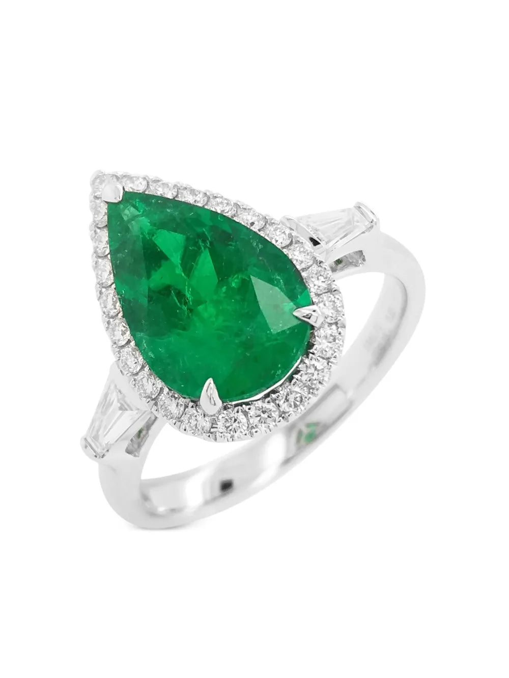 18k white gold diamond and emerald ring