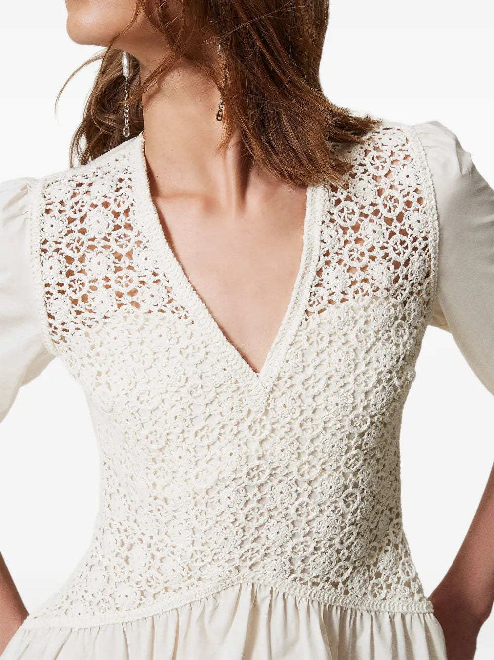 crochet-panelled puff-sleeve dress