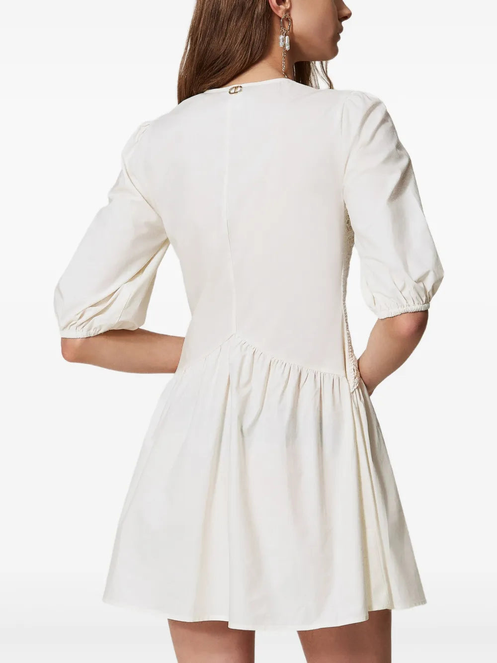 crochet-panelled puff-sleeve dress