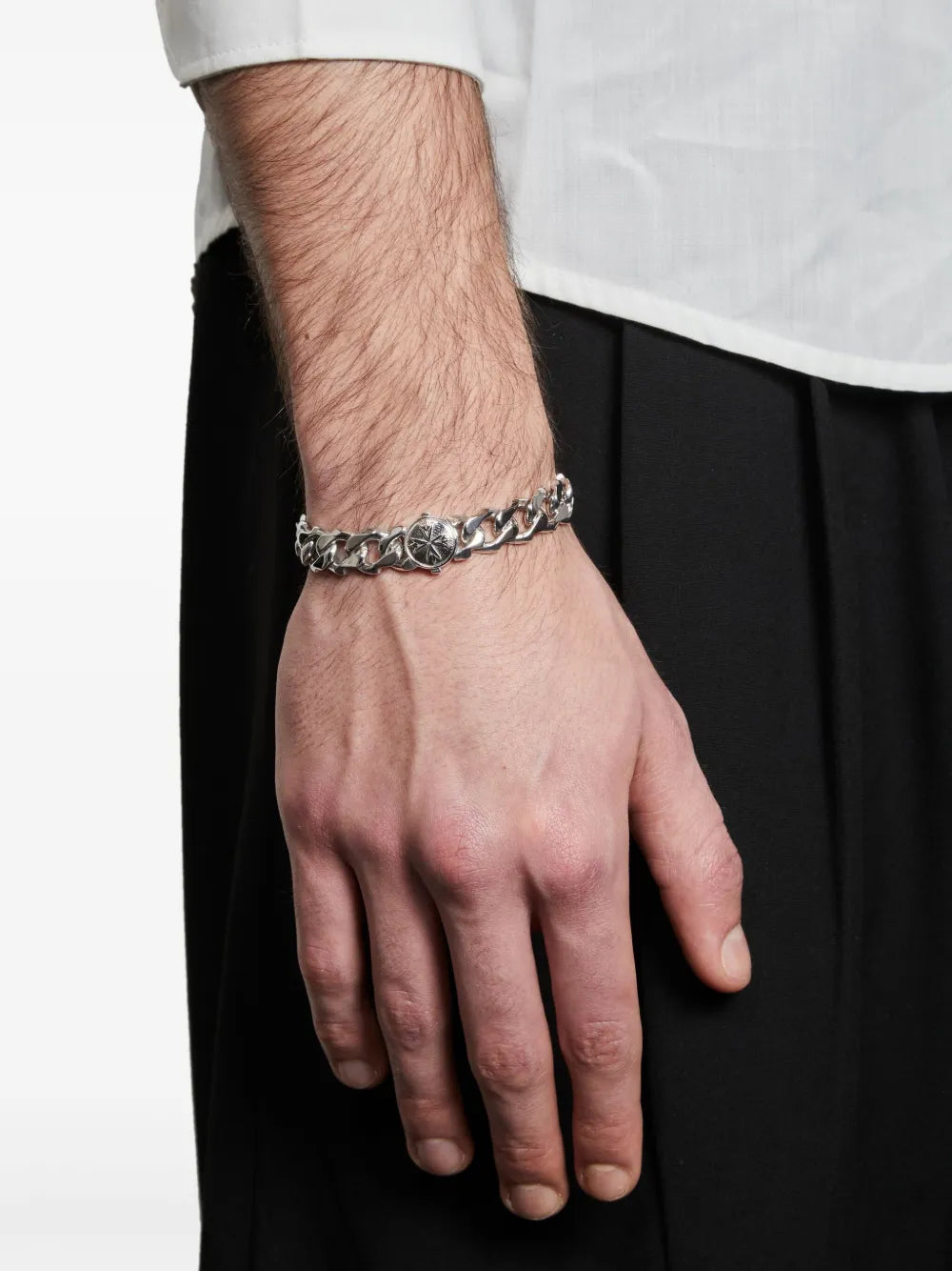 logo-engraved bracelet