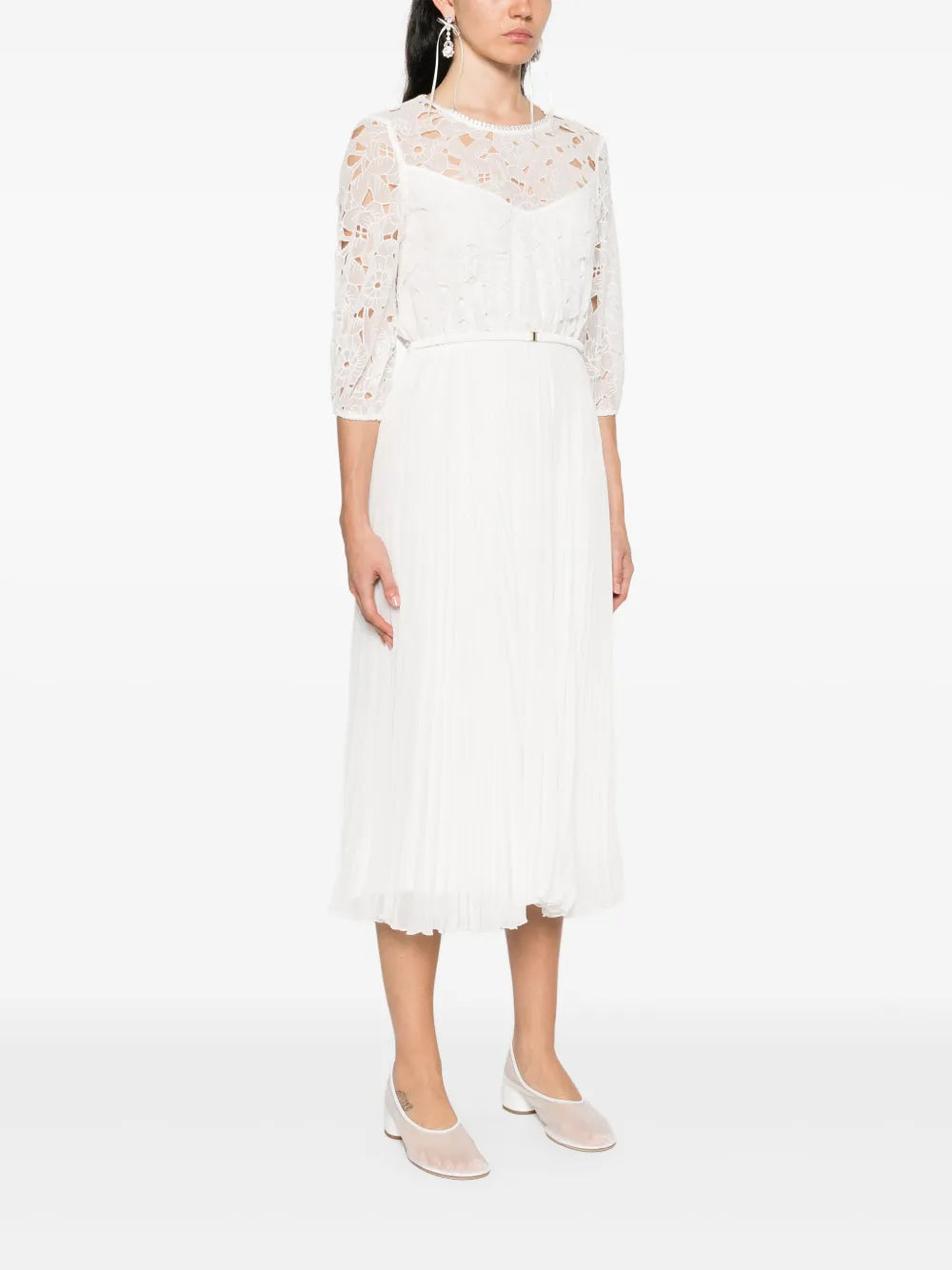 floral-embroidered pleated dress