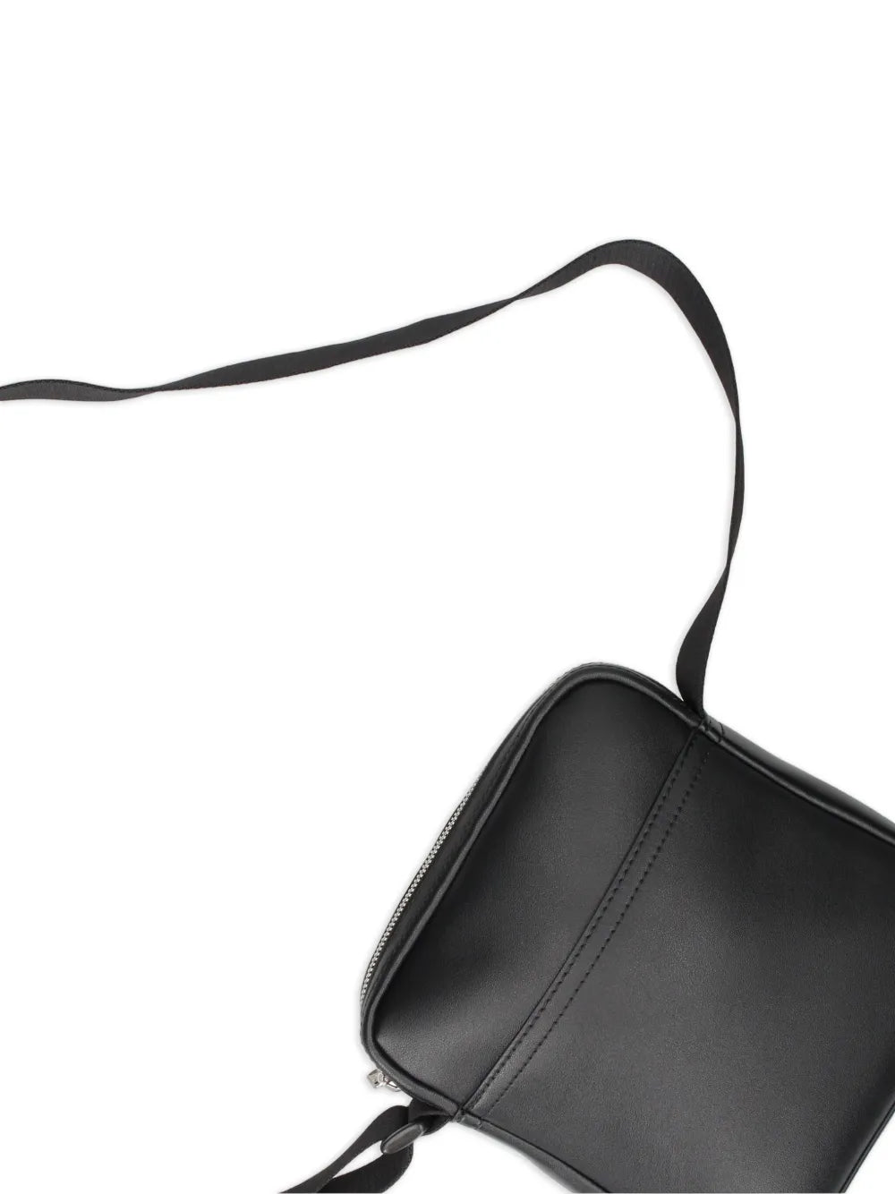 zip-fastening shoulder bag