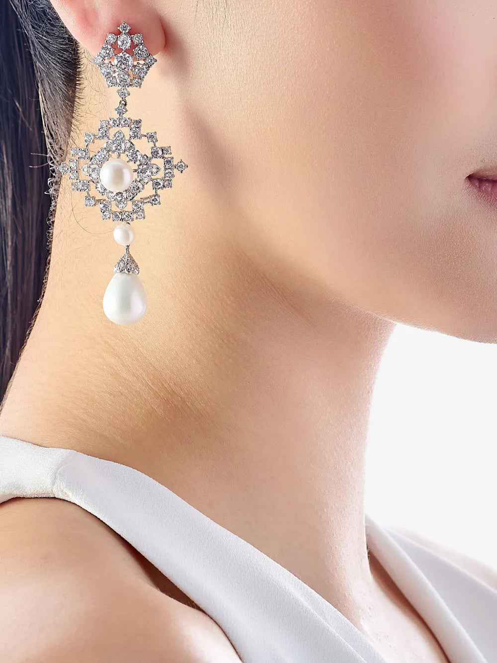 14K white gold and rhodium vermeil Pixelise pearl and diamond earrings