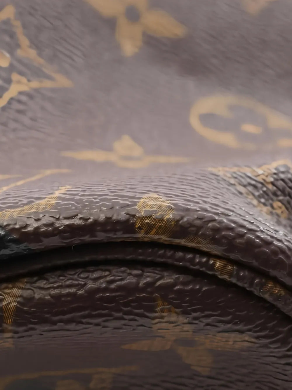 Neverfull MM shoulder bag