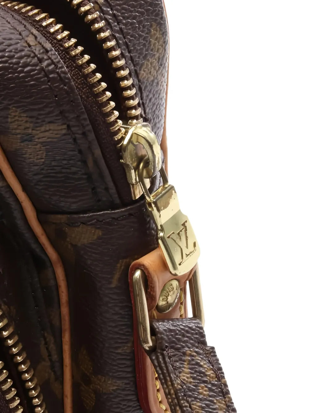 2004 Monogram Amazon cross body bag