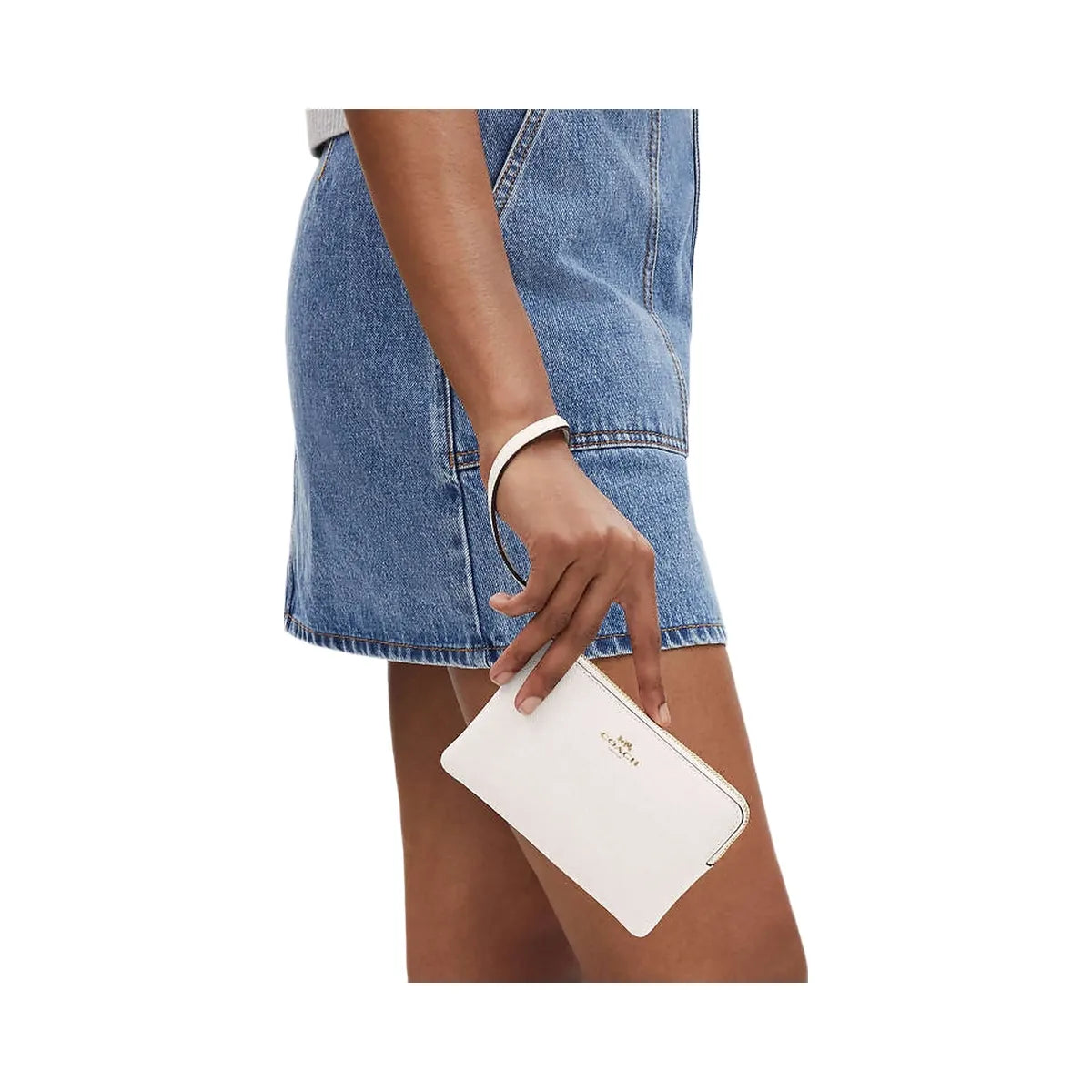 Coach Corner Zip Wristlet Crossgrain Leather-Gold-Chalk