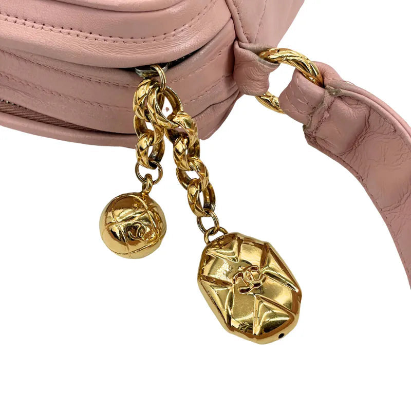 C566 - CHANEL Vintage Pink Lambskin Camera Bag