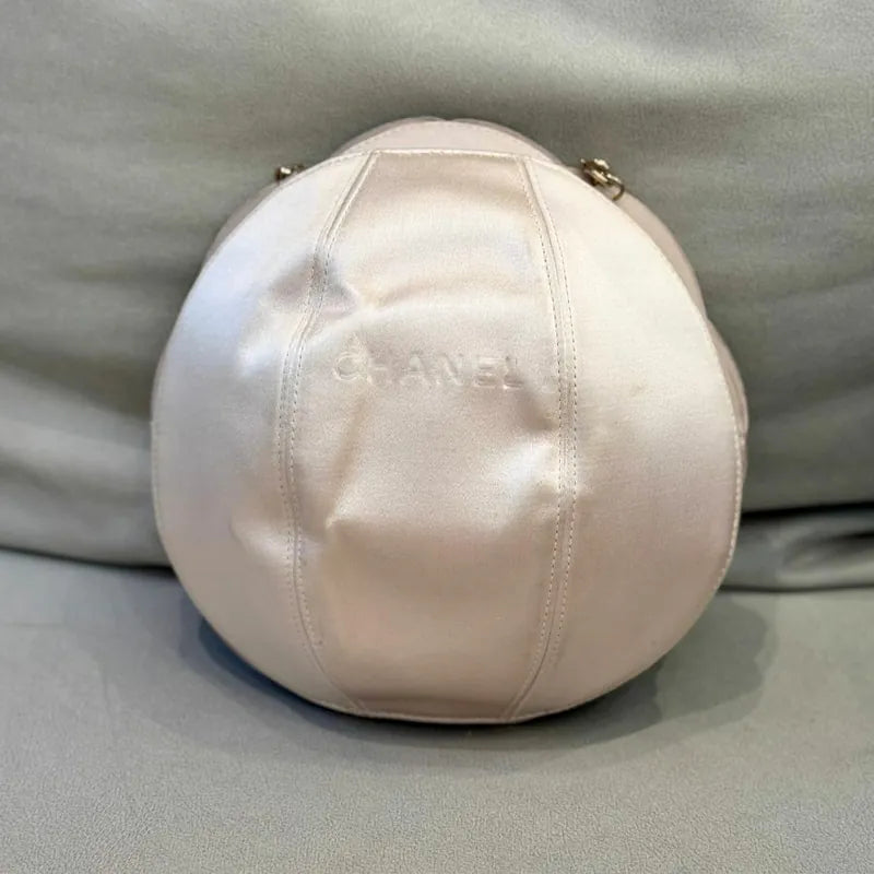 C531 - CHANEL Vintage Pale Pink Calfskin Camellia Wristlet Evening Bag