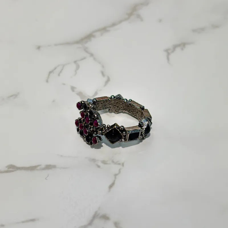 JX404 - CHANEL CC Logo Black / Purple Studs Silver Ring