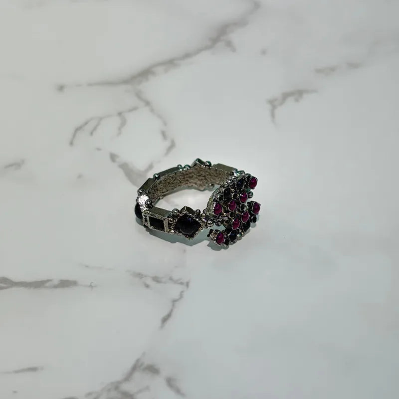 JX404 - CHANEL CC Logo Black / Purple Studs Silver Ring