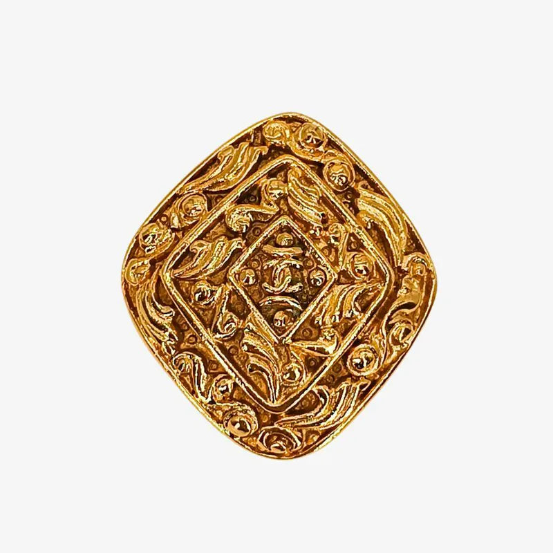 RC322 - CHANEL Vintage Diamond Shaped Gold Plated Brooch