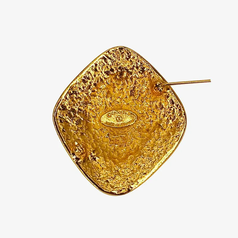 RC322 - CHANEL Vintage Diamond Shaped Gold Plated Brooch