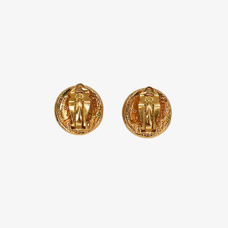 JW610 - CHANEL Vintage Round Gold Plated Clip-On Earrings