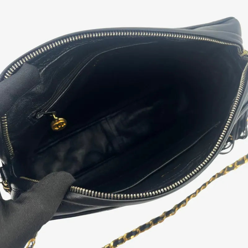 RC244 - CHANEL Vintage Black Lambskin Tassel Camera Bag