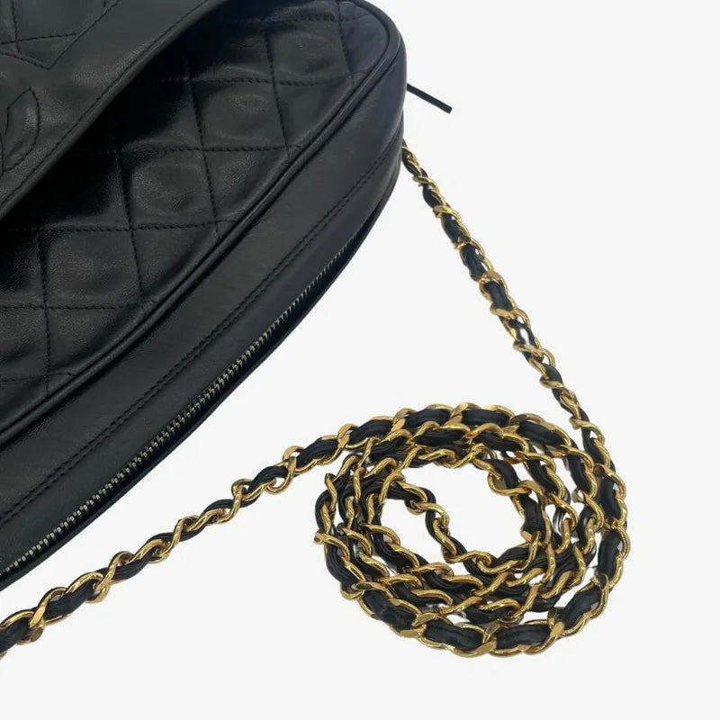 RC244 - CHANEL Vintage Black Lambskin Tassel Camera Bag