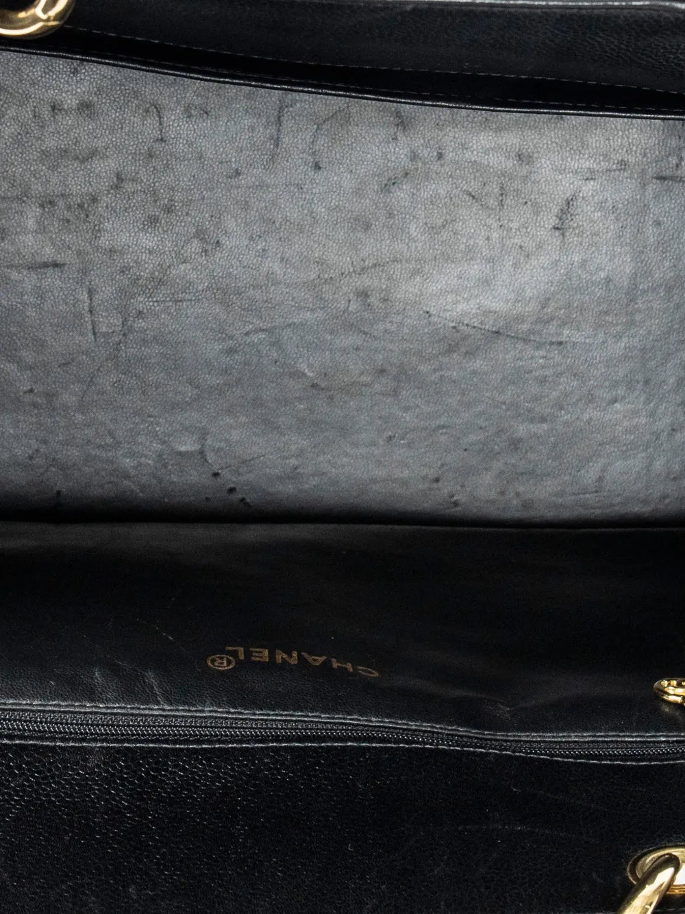 GST quilted chain-strap tote bag