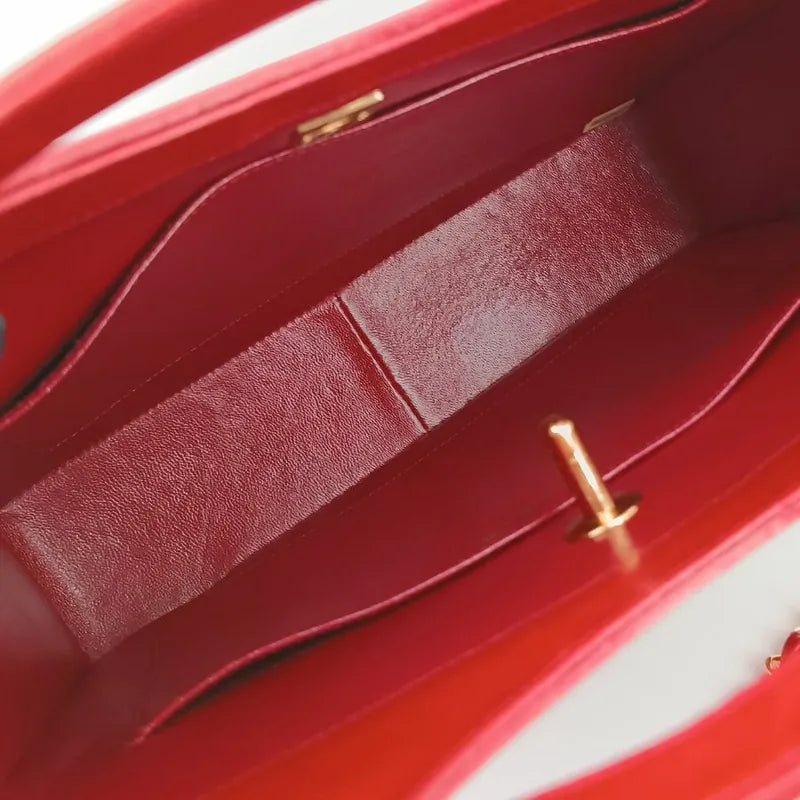 RA527 - CHANEL Vintage Red Lambskin Quilted 31 Tote Bag