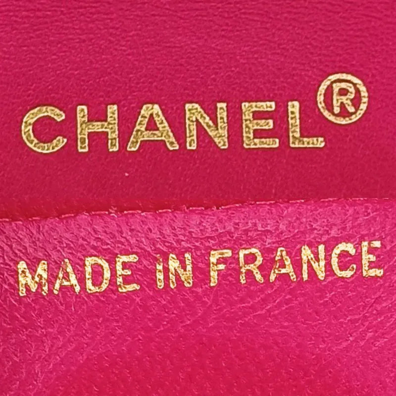 RA627 - CHANEL Vintage Pink Lambskin Gold Chain Flap Bag