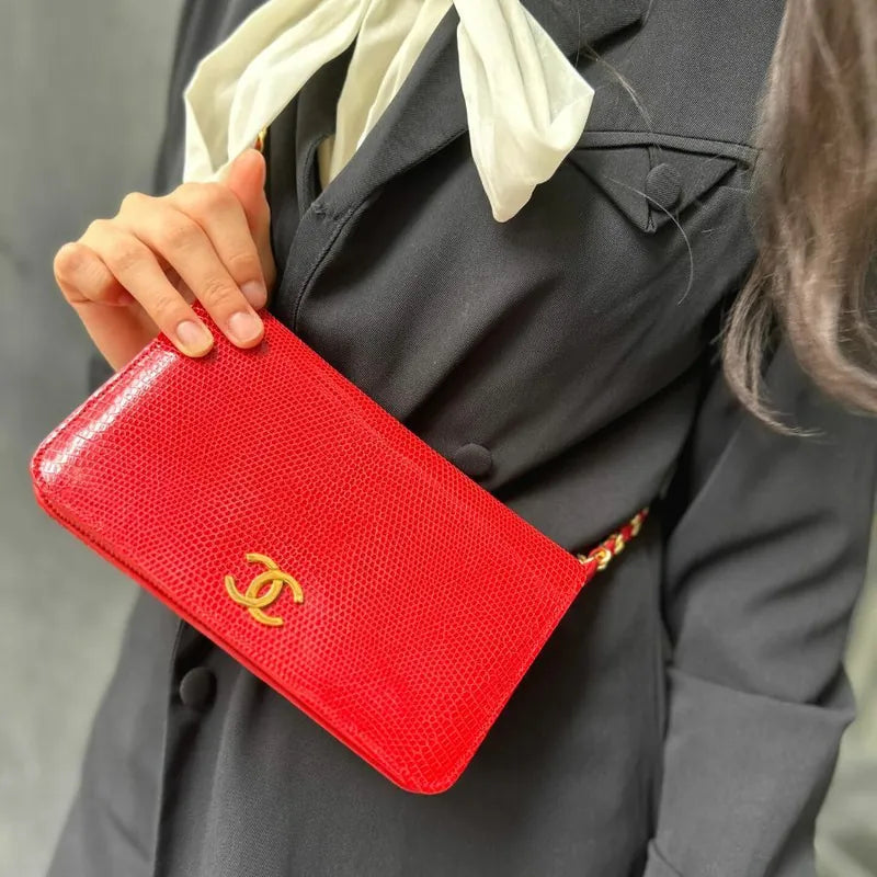 JT570 - CHANEL Vintage Red Lizardskin Full Flap Bag