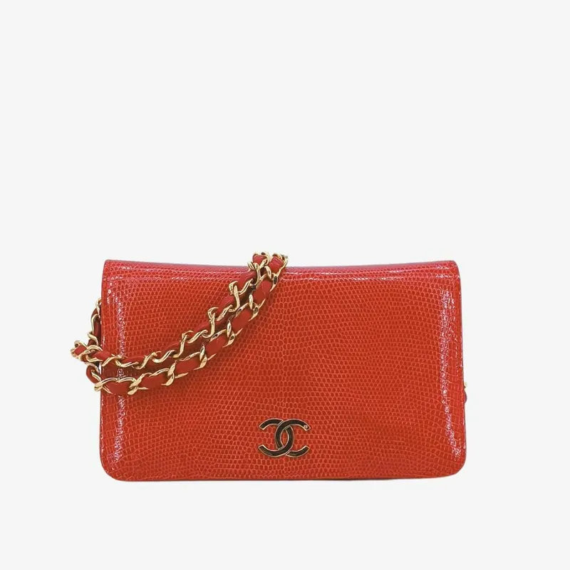 JT570 - CHANEL Vintage Red Lizardskin Full Flap Bag