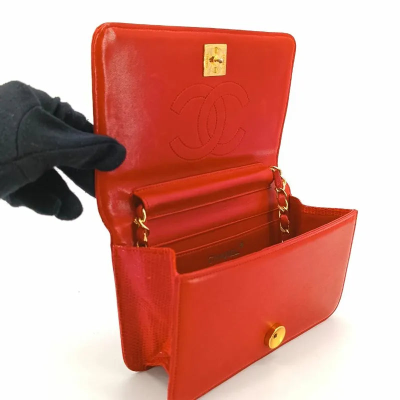 JT570 - CHANEL Vintage Red Lizardskin Full Flap Bag