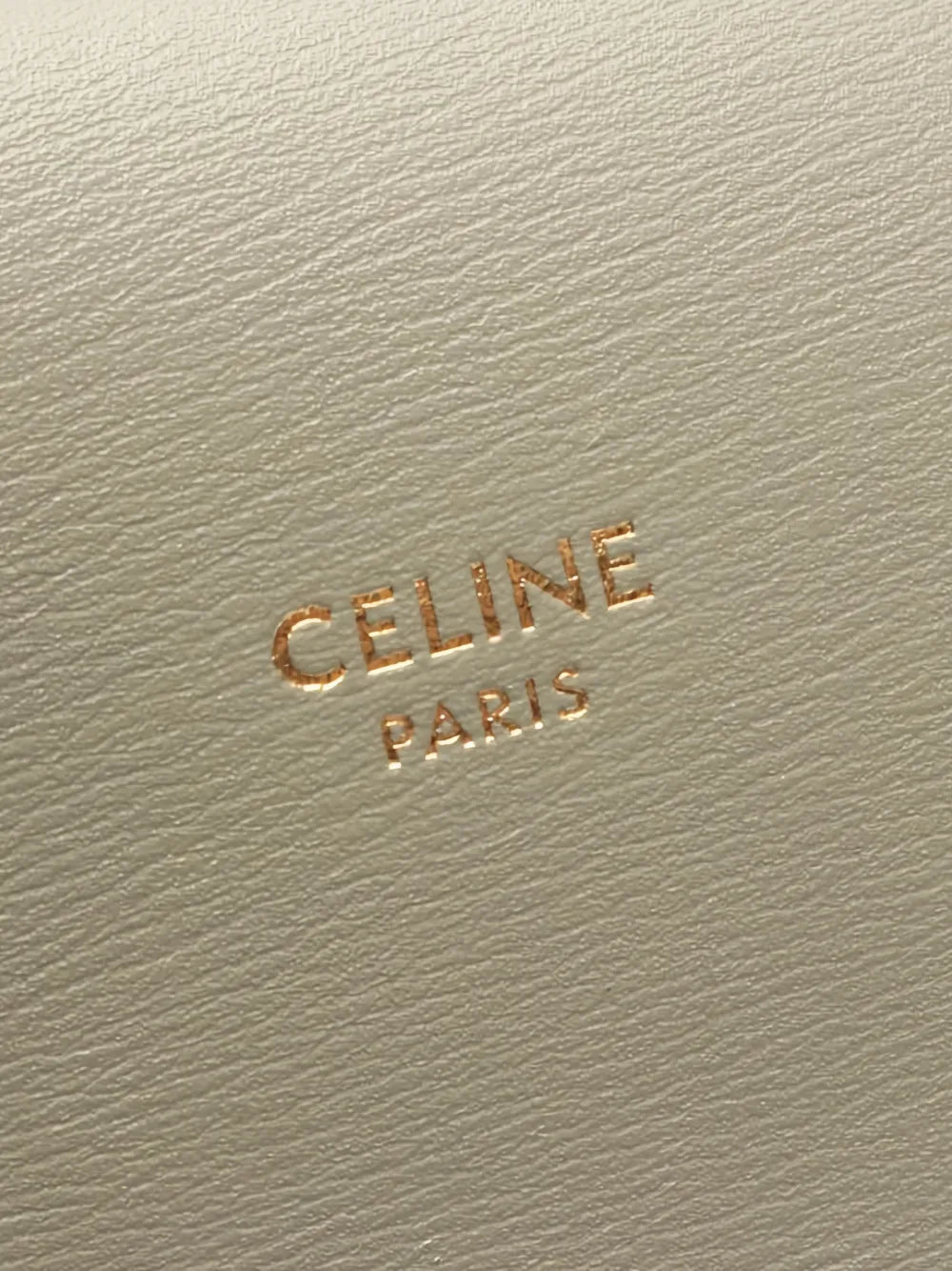 2010s leather phone pouch