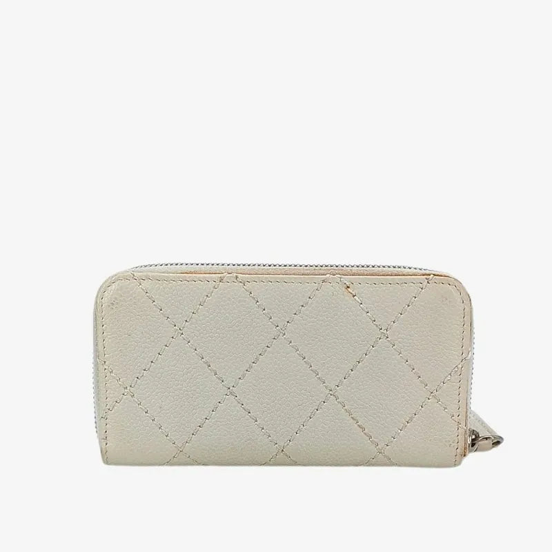 RA024 - CHANEL Vintage White Caviar Leather Zipped Coin Purse