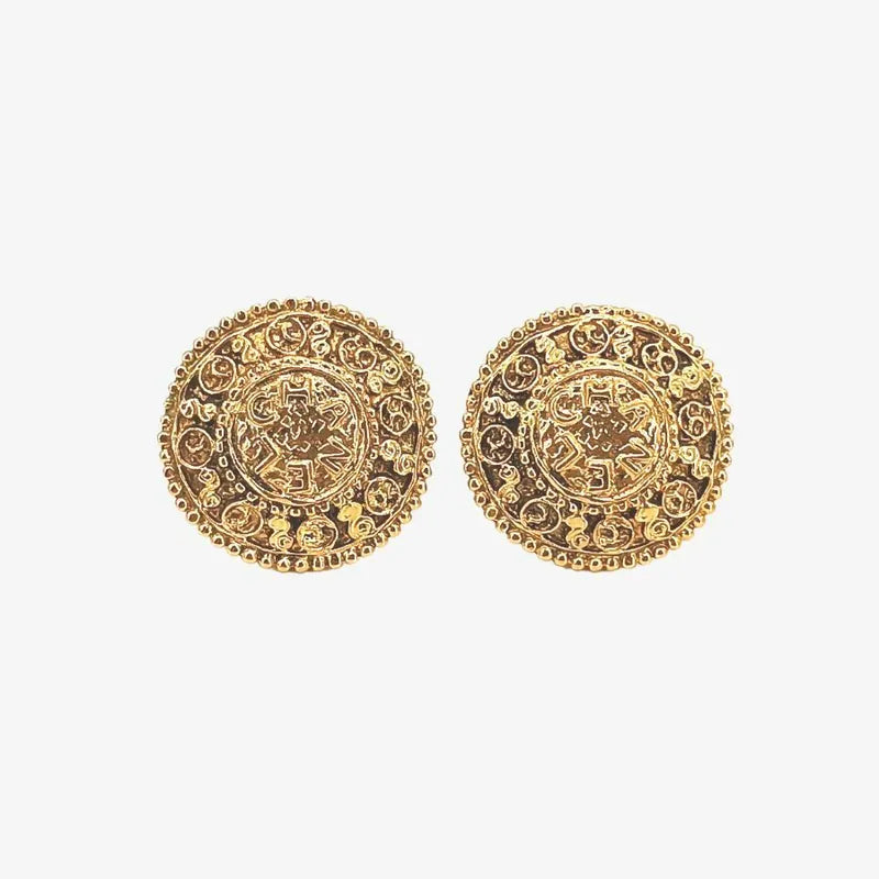 JS480 - CHANEL Vintage Round Gold Plated Clip-On Earrings
