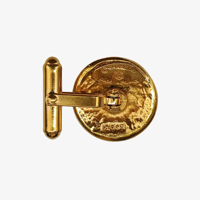 RB269 - CHANEL Cuff Buttons