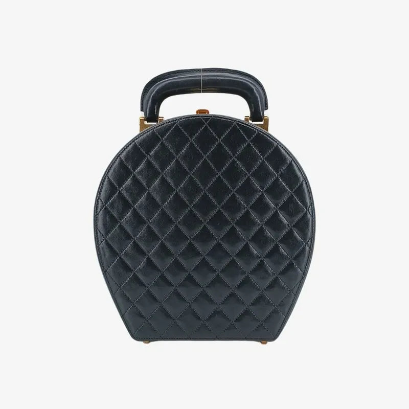 RA638 - CHANEL Vintage Black Lambskin Quilted Vanity Case