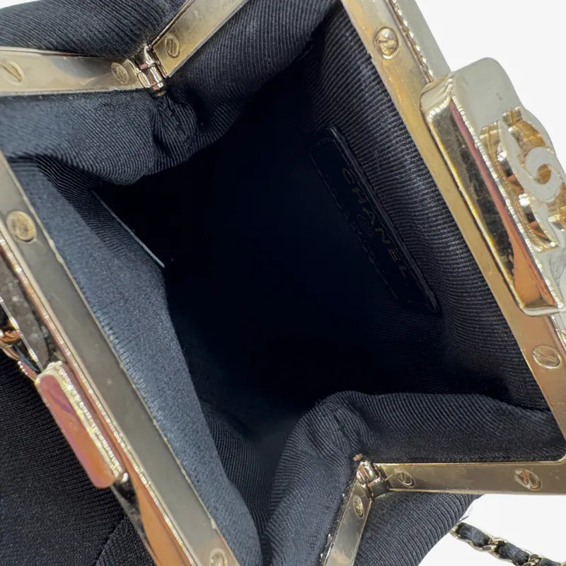 C611 - CHANEL Black Lambskin Chain Shoulder Bag