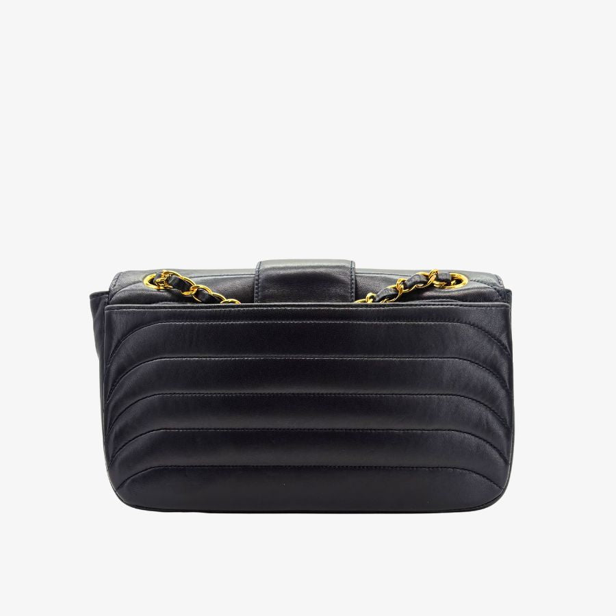 KA748 - CHANEL Vintage Navy Lambskin Horizontal Stripes Flap Bag