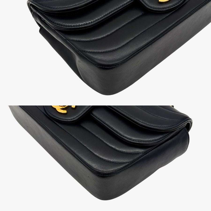 KA748 - CHANEL Vintage Navy Lambskin Horizontal Stripes Flap Bag