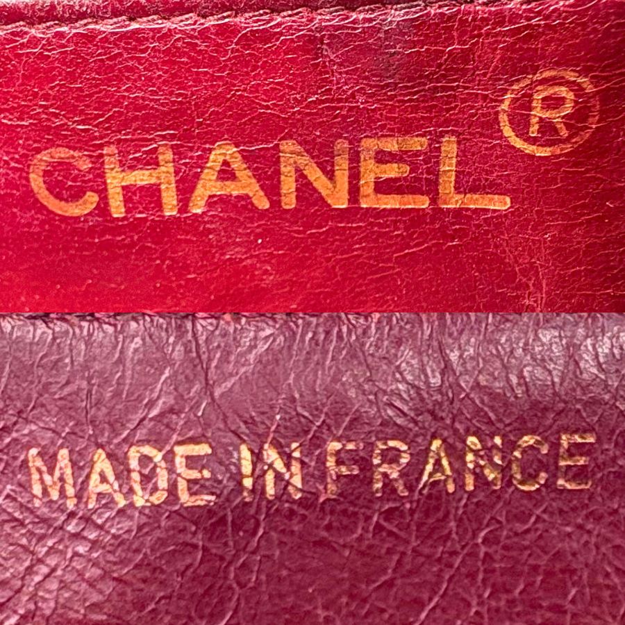 RG433 - CHANEL Vintage Black Lambskin 22cm Diana Flap Bag