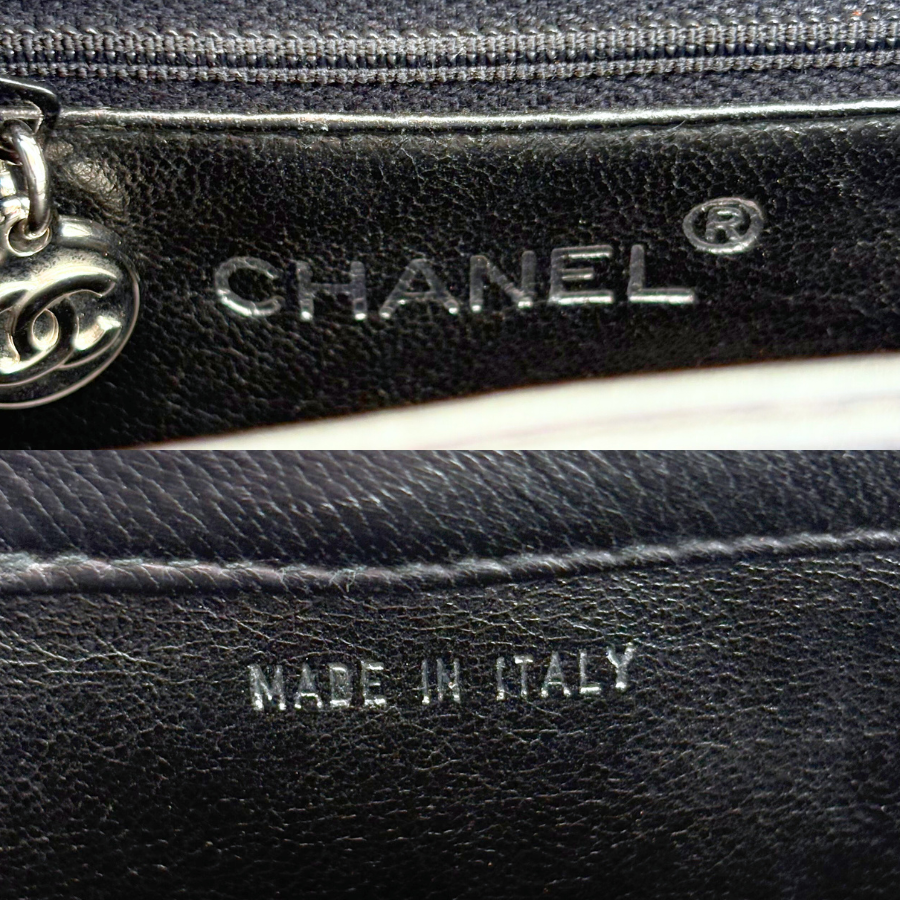 RG705 - CHANEL Vintage Black Lambskin Small Box Shoulder Bag