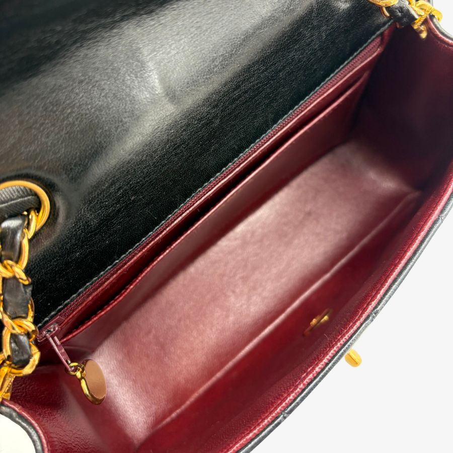 CS044 - CHANEL Vintage Black Lambskin 22cm Diana Flap Bag