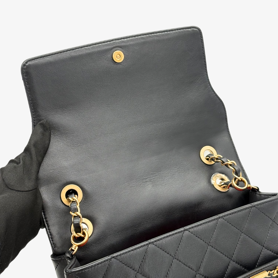 JAH219 - CHANEL Vintage Black Calfskin Enchained Flap Bag