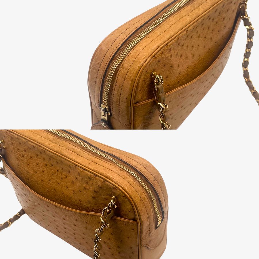 CS051 - CHANEL Vintage Beige Ostrichskin Camera Bag
