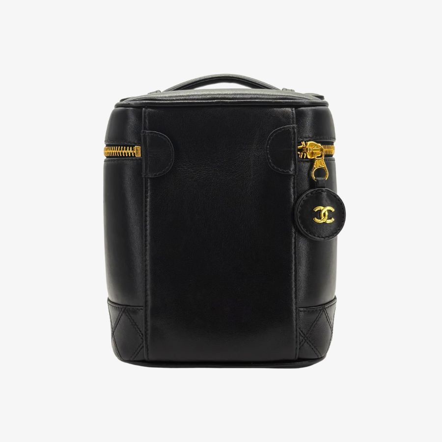 CS059 - CHANEL Vintage Black Lambskin Vanity Case Bag